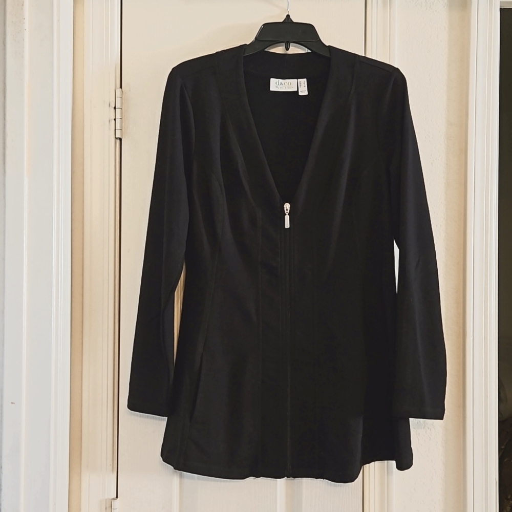 D & Co Active black zippered Light jacket